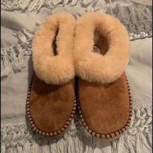 UGG Wrin Slipper SOLD